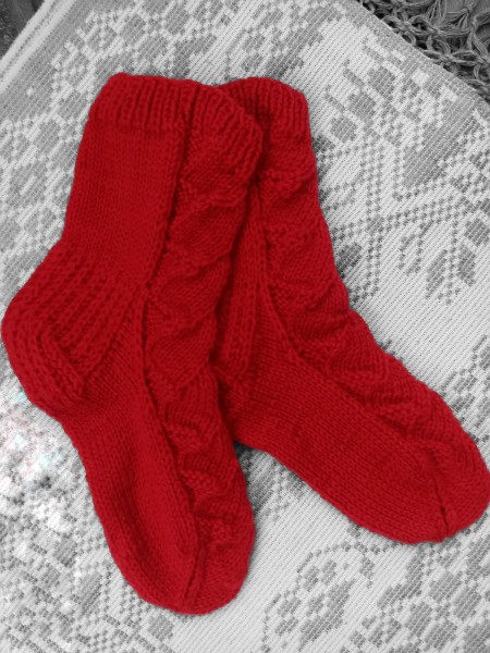Vilnonės kojinės (raudonos)